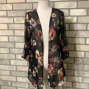 3for$20 see through floral Caridgan blouse  small